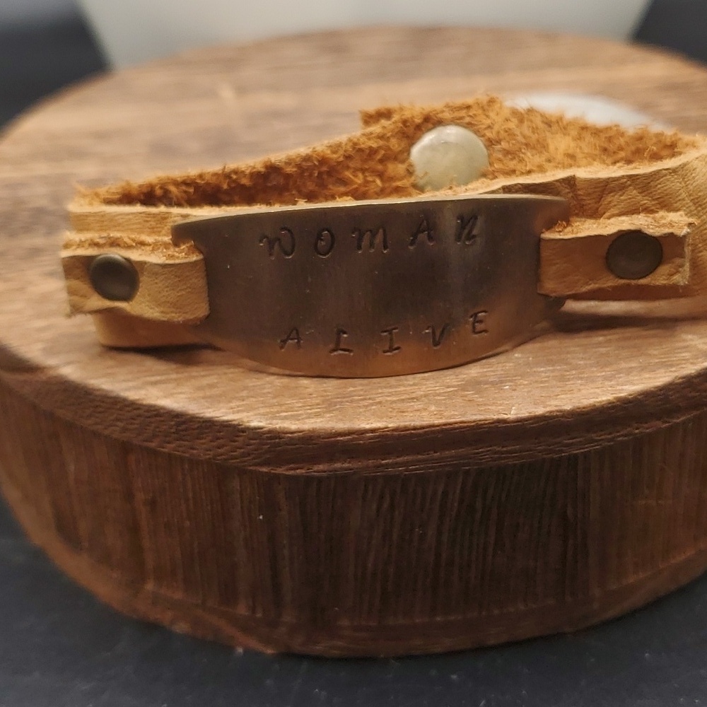 Rustic authentic leather woman alive‎ survival bracelet B3111